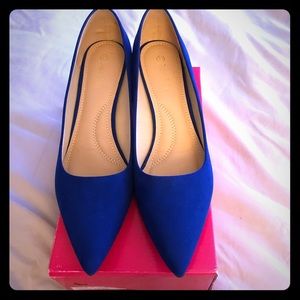 Pumps, Royal Blue faux suede, SZ11